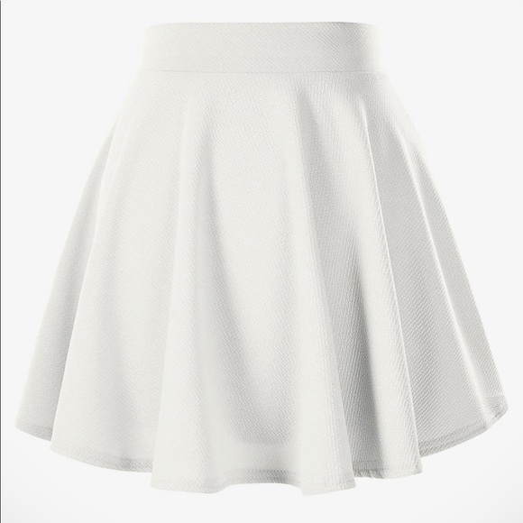 Casual Flared Mini Skirt - Picture 3 of 8